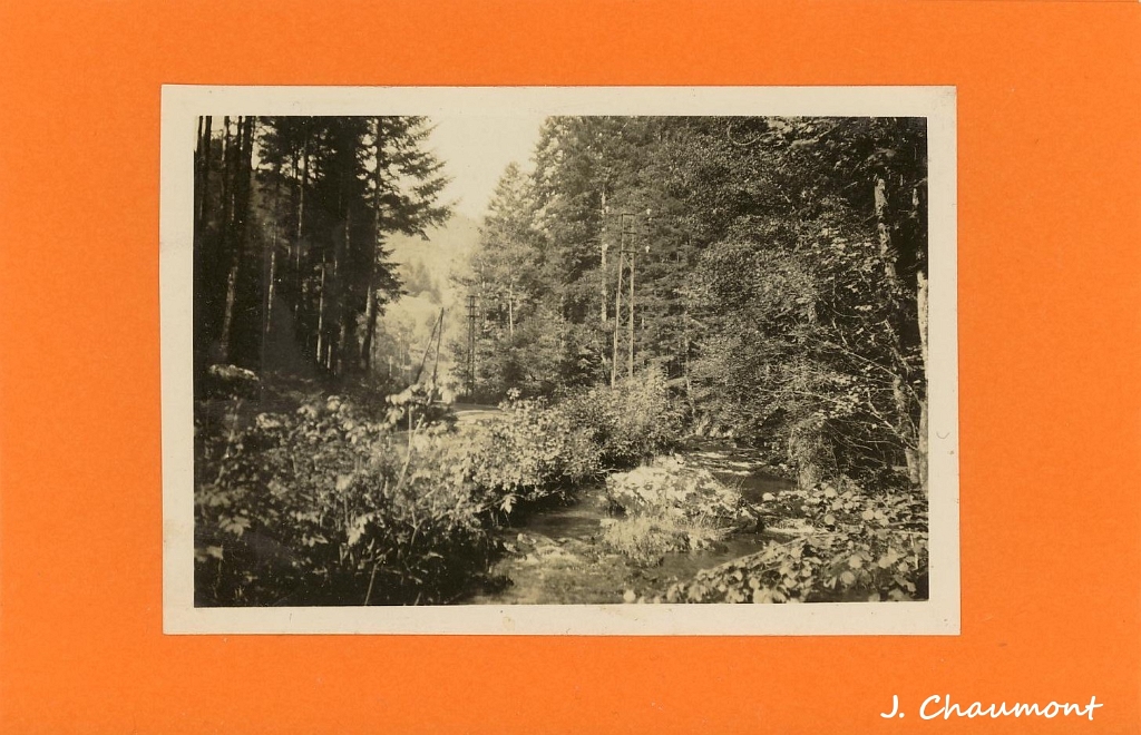 Le Val-d'Ajol en 1931 ~ La Combeauté dans la Vallée des Roches.JPG